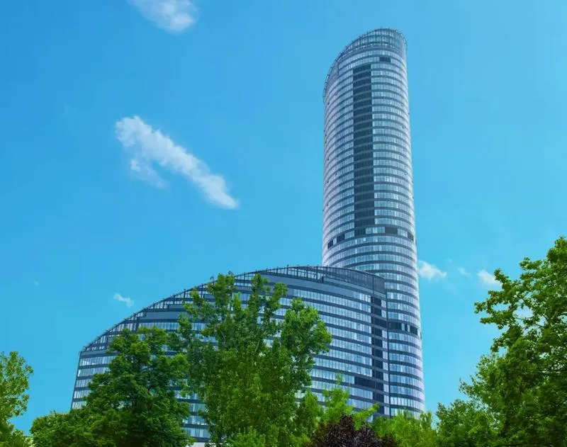 Jakie są rzeczywiste koszty budowy Sky Tower?