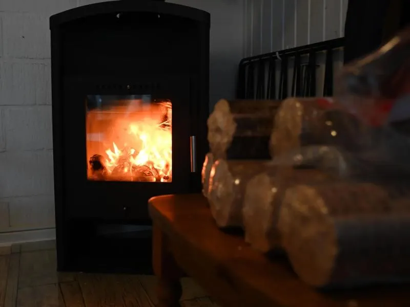 Kominki w domach w 2026 roku – jakie są aktualne możliwości?