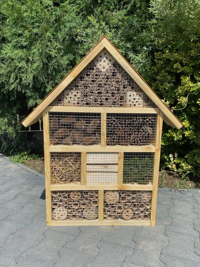 Domek dla owadów DIY